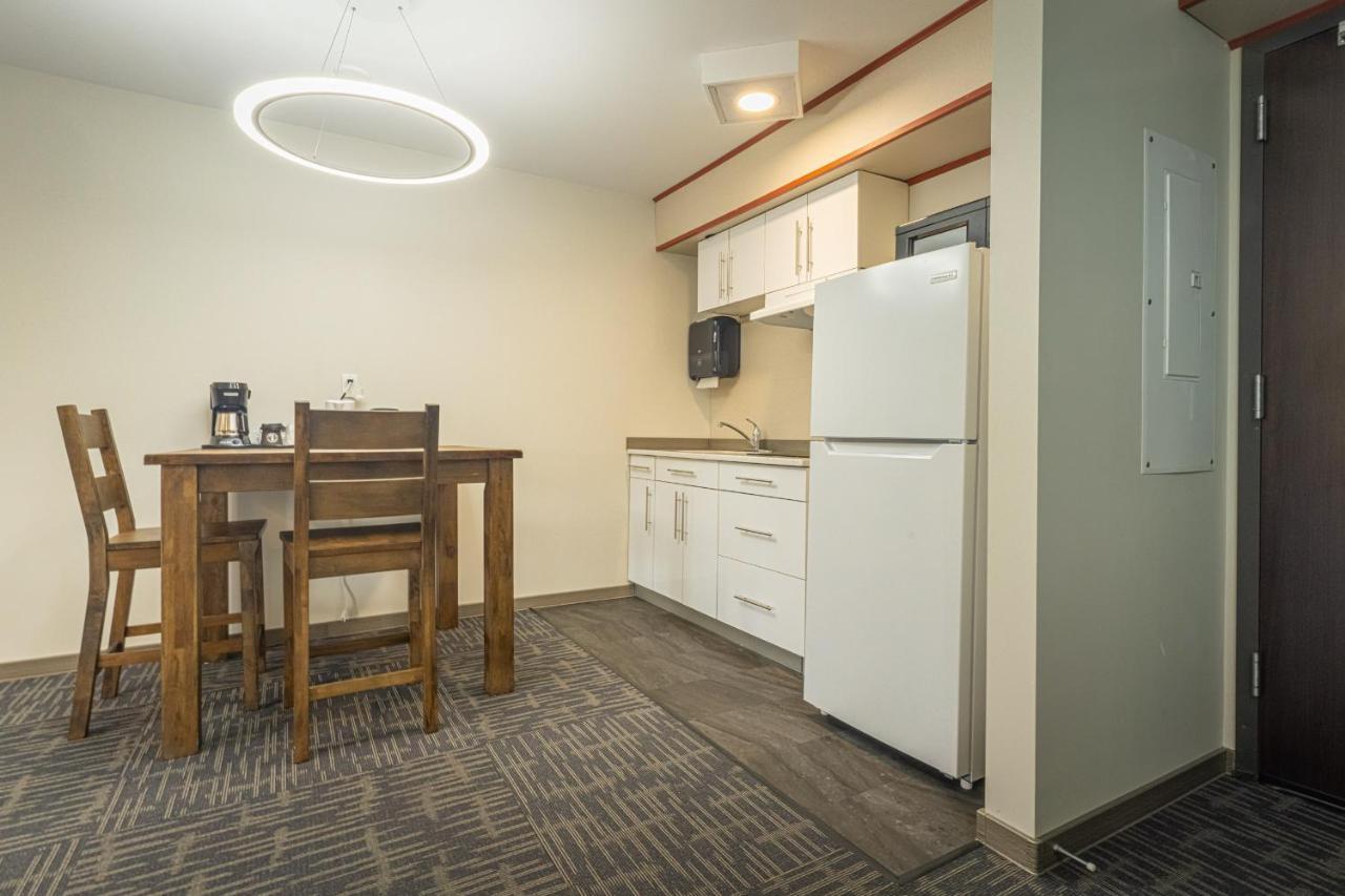 Quality Inn Sunshine Suites Террас Экстерьер фото
