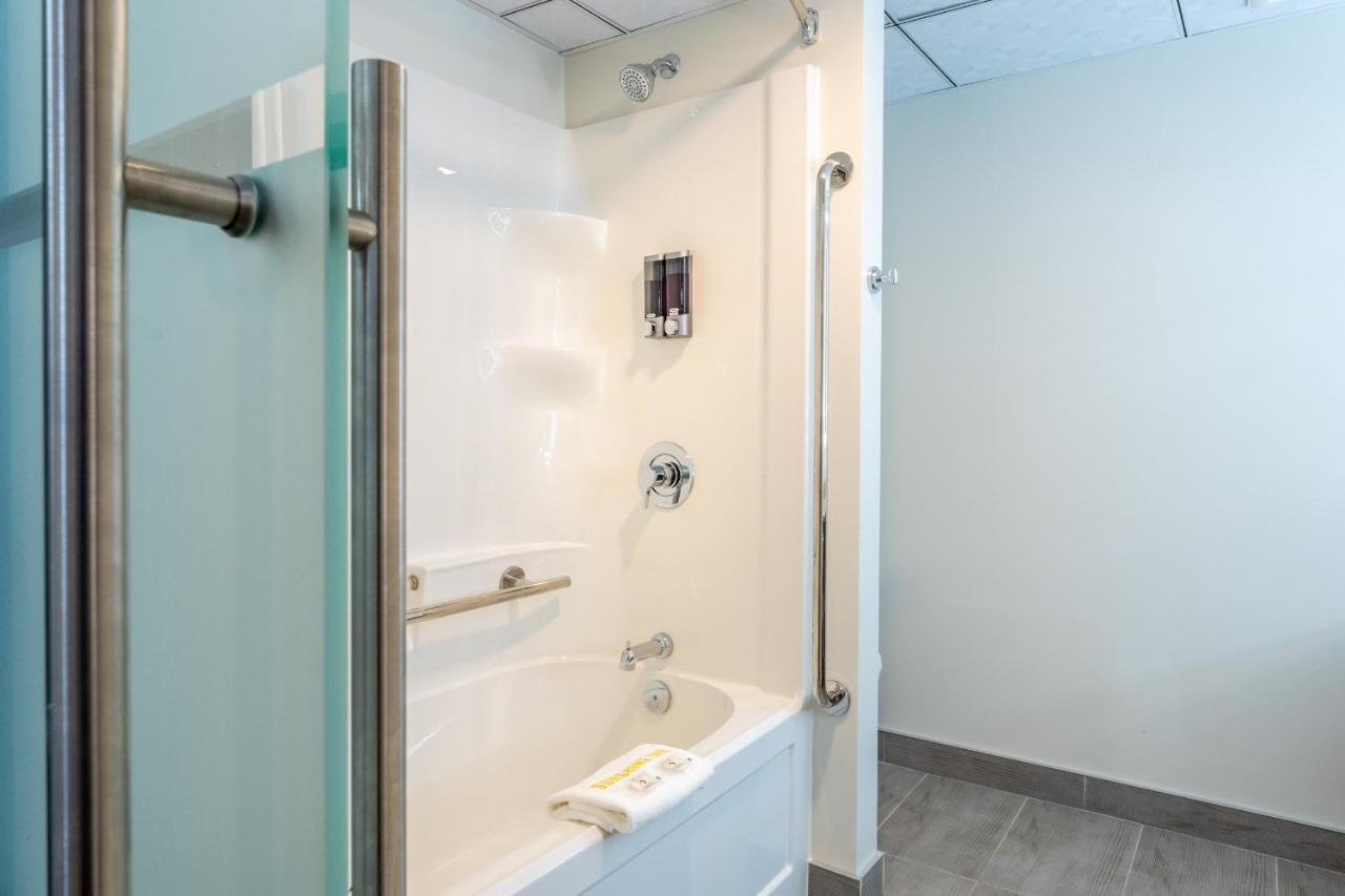 Quality Inn Sunshine Suites Террас Экстерьер фото